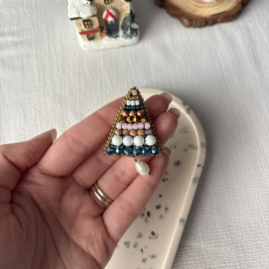 Broșă Brăduț Tradițional #1