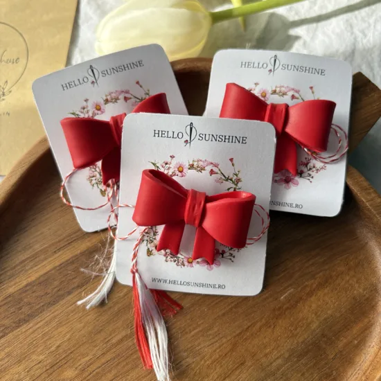 Broșă Fundă roșie